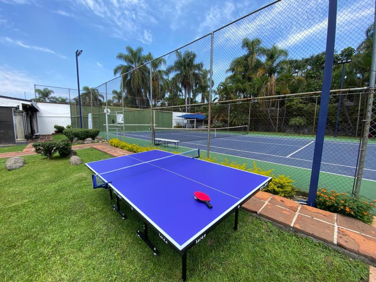 Bed & Tennis - Vista Hermosa Cuernavaca Bagian luar foto